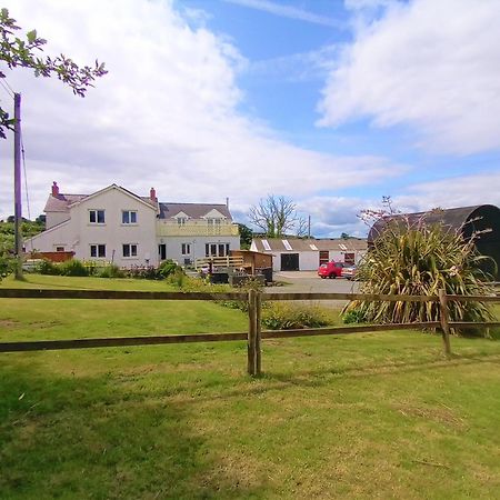 ホテル Pantysgyfarnog Near Carmarthenshire Pembrokeshire エクステリア 写真